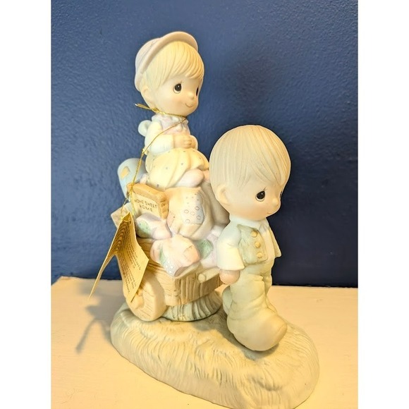 Enesco Other - Vintage Precious Moments "Walking By Faith" Figurine E-3117 Jonathan‎ David 1979